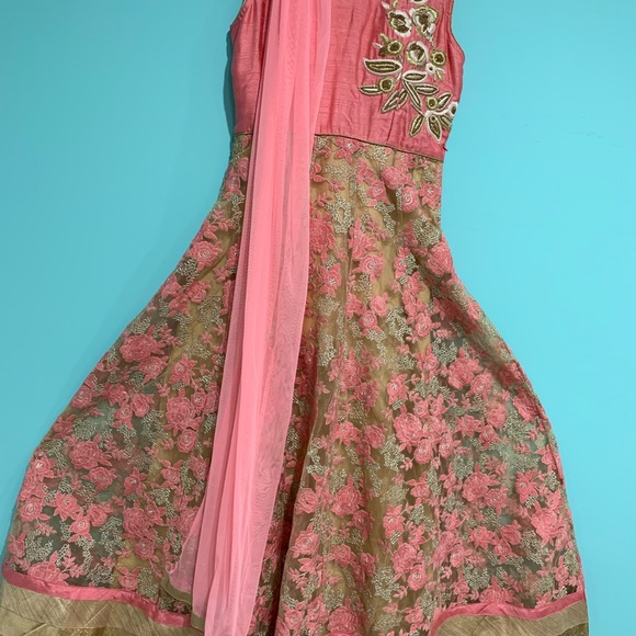 Designer wear Indian long frock - Picture 6 of 7